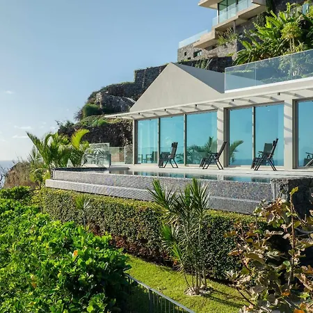 Villa Cliff Heaven - Heated Pool - Breathtaking Views
