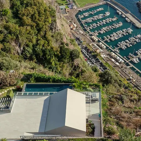Villa Cliff Heaven - Heated Pool - Breathtaking Views