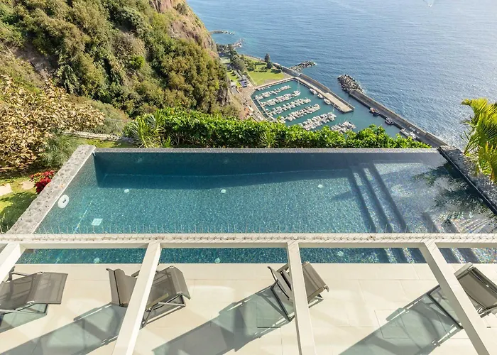 Cliff Heaven House Calheta (Madeira)