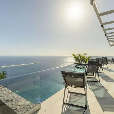Cliff Heaven House * Calheta (Madeira)