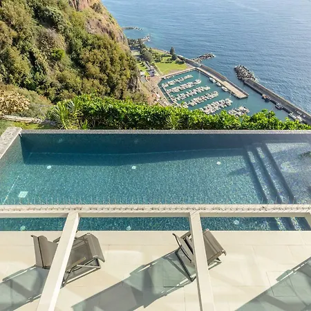 Cliff Heaven House Calheta (Madeira)