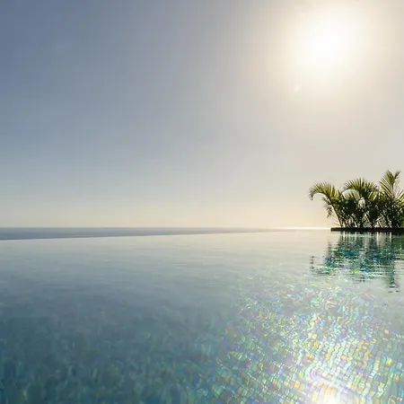 Villa Cliff Heaven - Heated Pool - Breathtaking Views בית נופש *