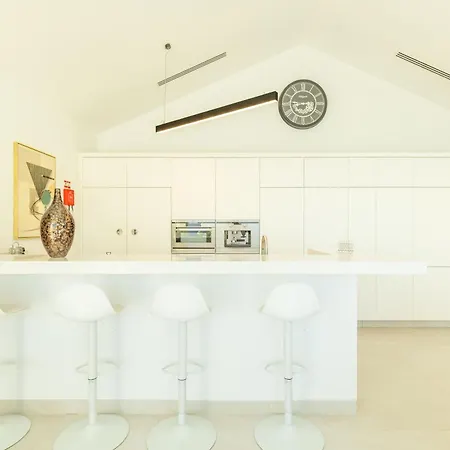 Cliff Heaven House בית נופש *