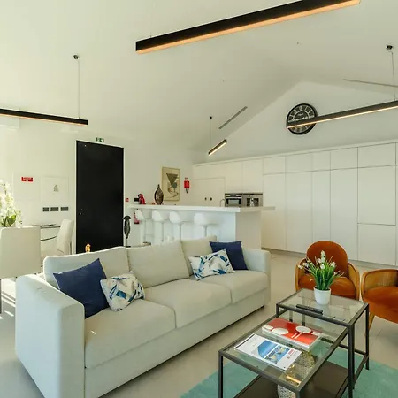 Cliff Heaven House בית נופש *