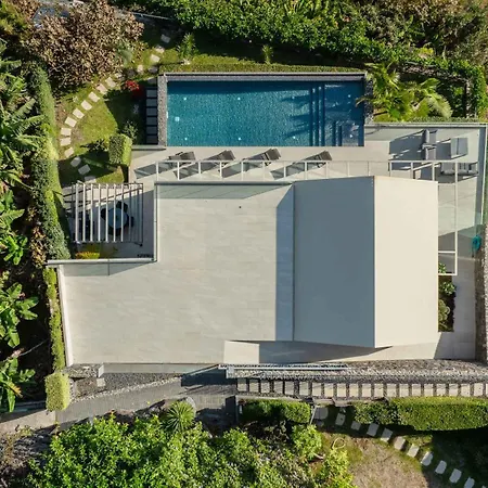 בית נופש Villa Cliff Heaven - Heated Pool - Breathtaking Views