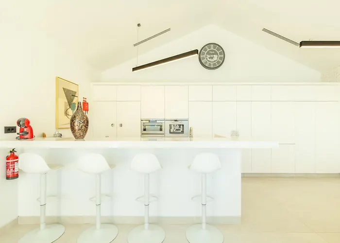 Cliff Heaven House 度假居 *