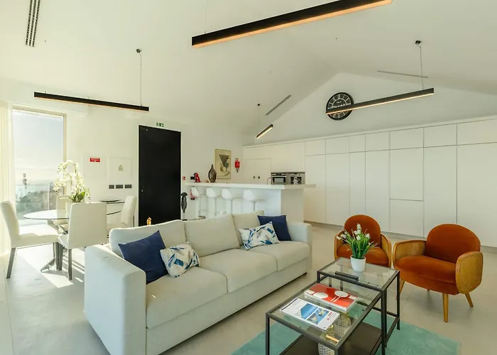 Cliff Heaven House 度假居 *