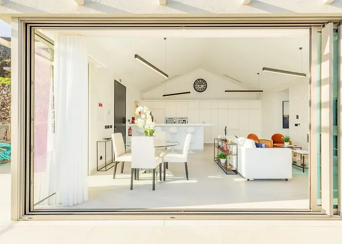 Cliff Heaven House 卡列塔